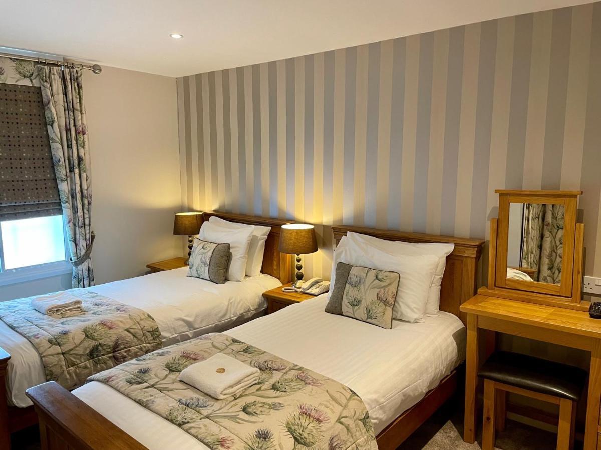 Glen Clova Hotel & Luxury Lodges Millton of Clova Bagian luar foto