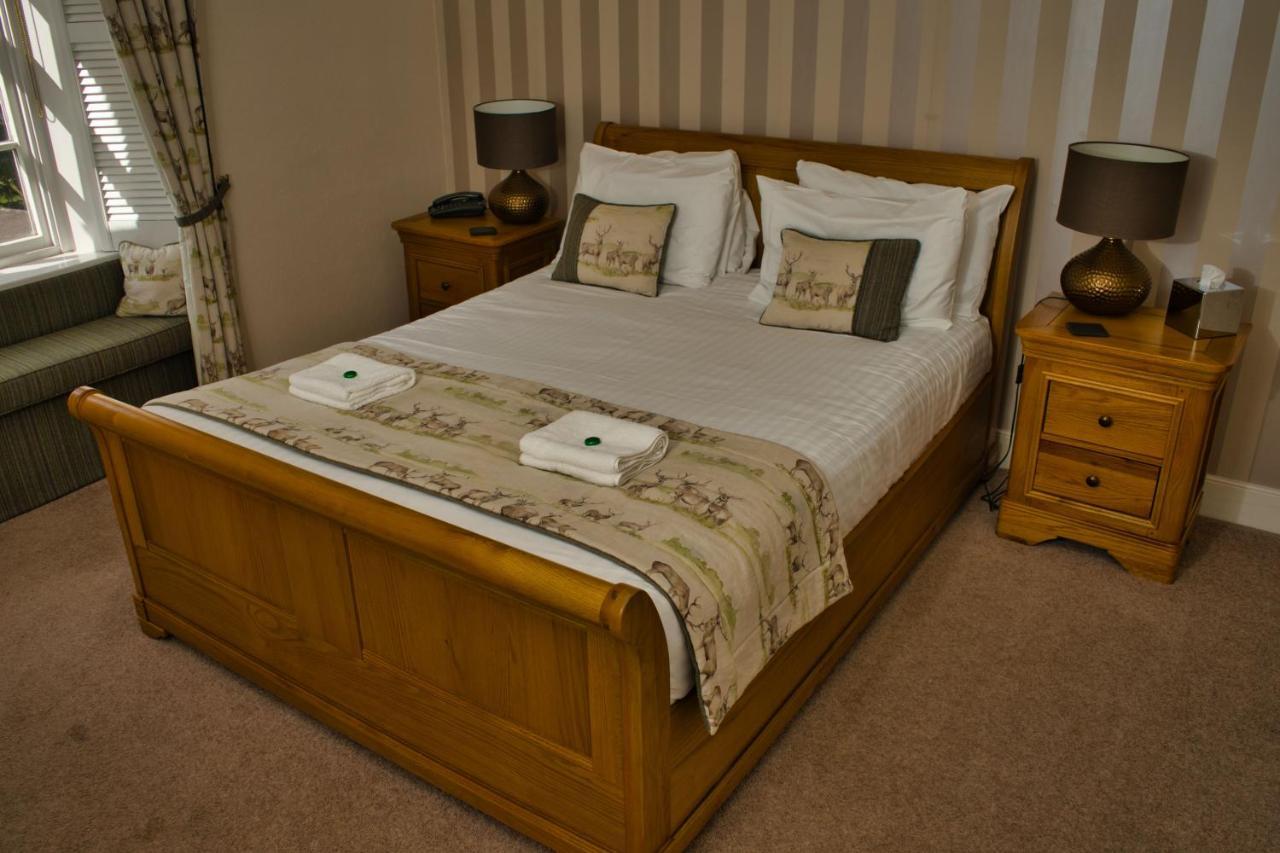 Glen Clova Hotel & Luxury Lodges Millton of Clova Bagian luar foto