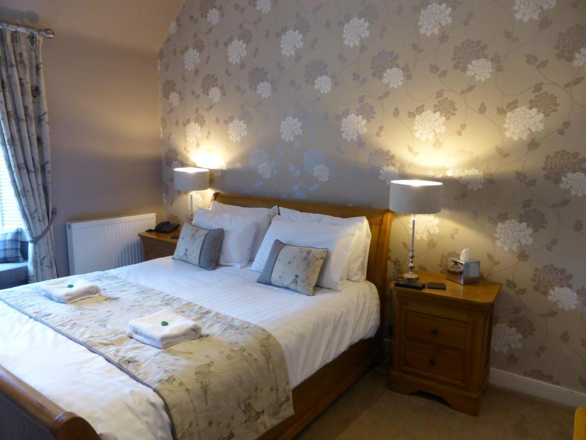 Glen Clova Hotel & Luxury Lodges Millton of Clova Bagian luar foto